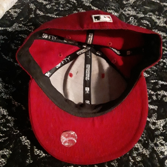 New Era/Toronto BlueJays Unisex Red Fitted BallCap - Picture 6 of 16